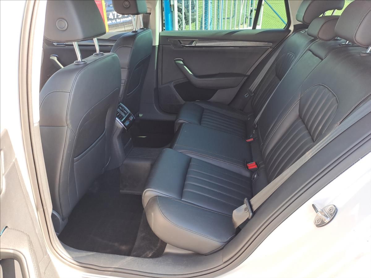 Škoda Superb, 2,0 TDI DSG 4x4 - fotka 6
