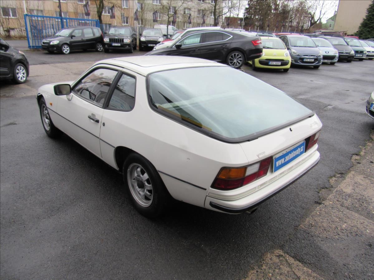 Porsche 924, 2,0 Coupe Targa Automat - fotka 4