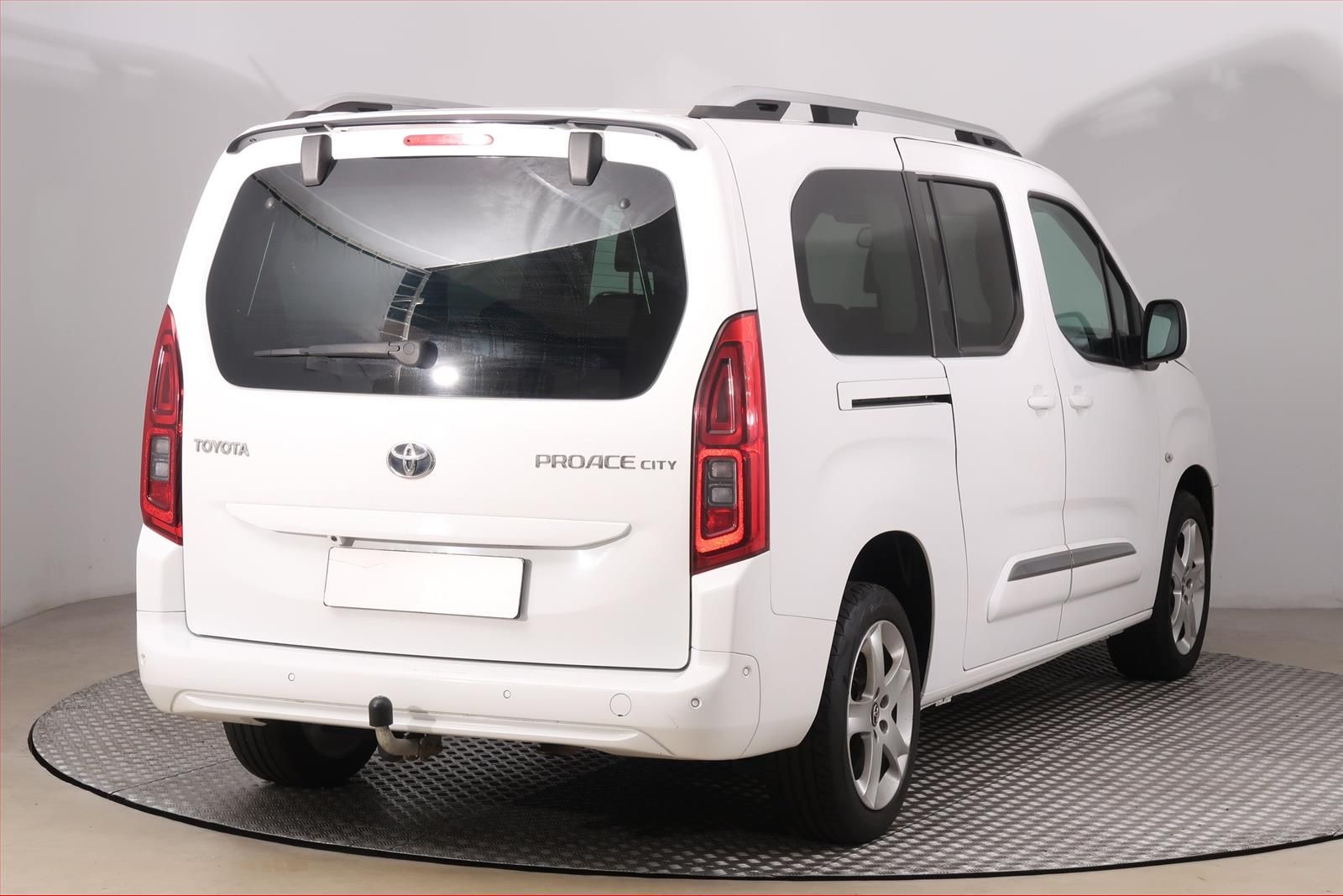 Toyota Proace City Verso, Maxi 1.5 D-4D, Family, 7Míst - fotka 5