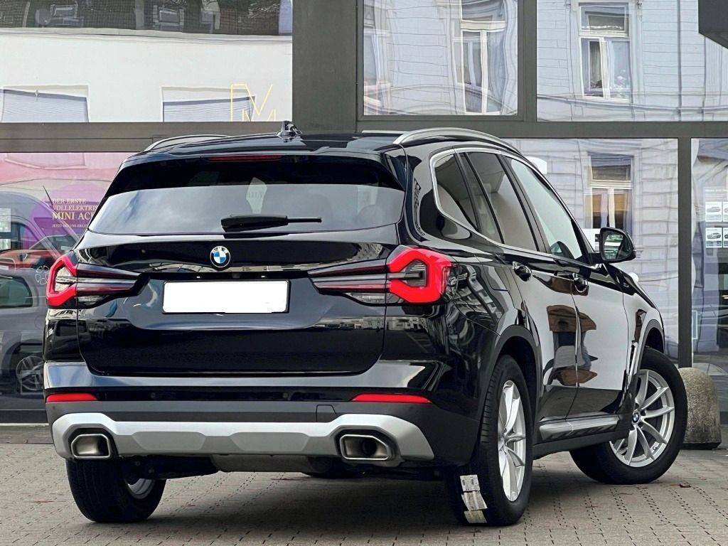 BMW X3, xDrive 20d *Kůže*Navi*Kamera* - fotka 2