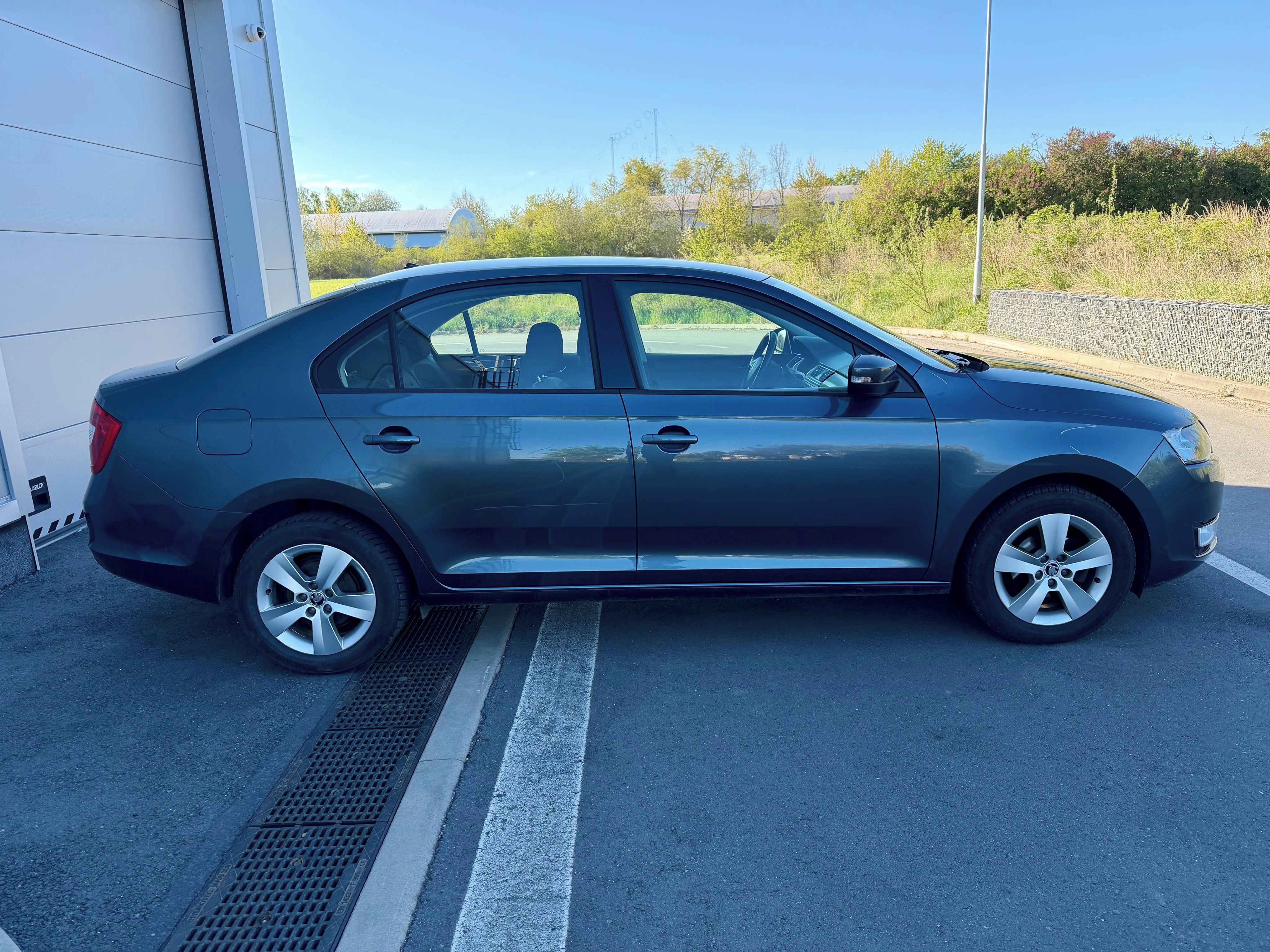 Škoda Rapid, 1.2 TSI AMBITION KOUP ČR!!! - fotka 4