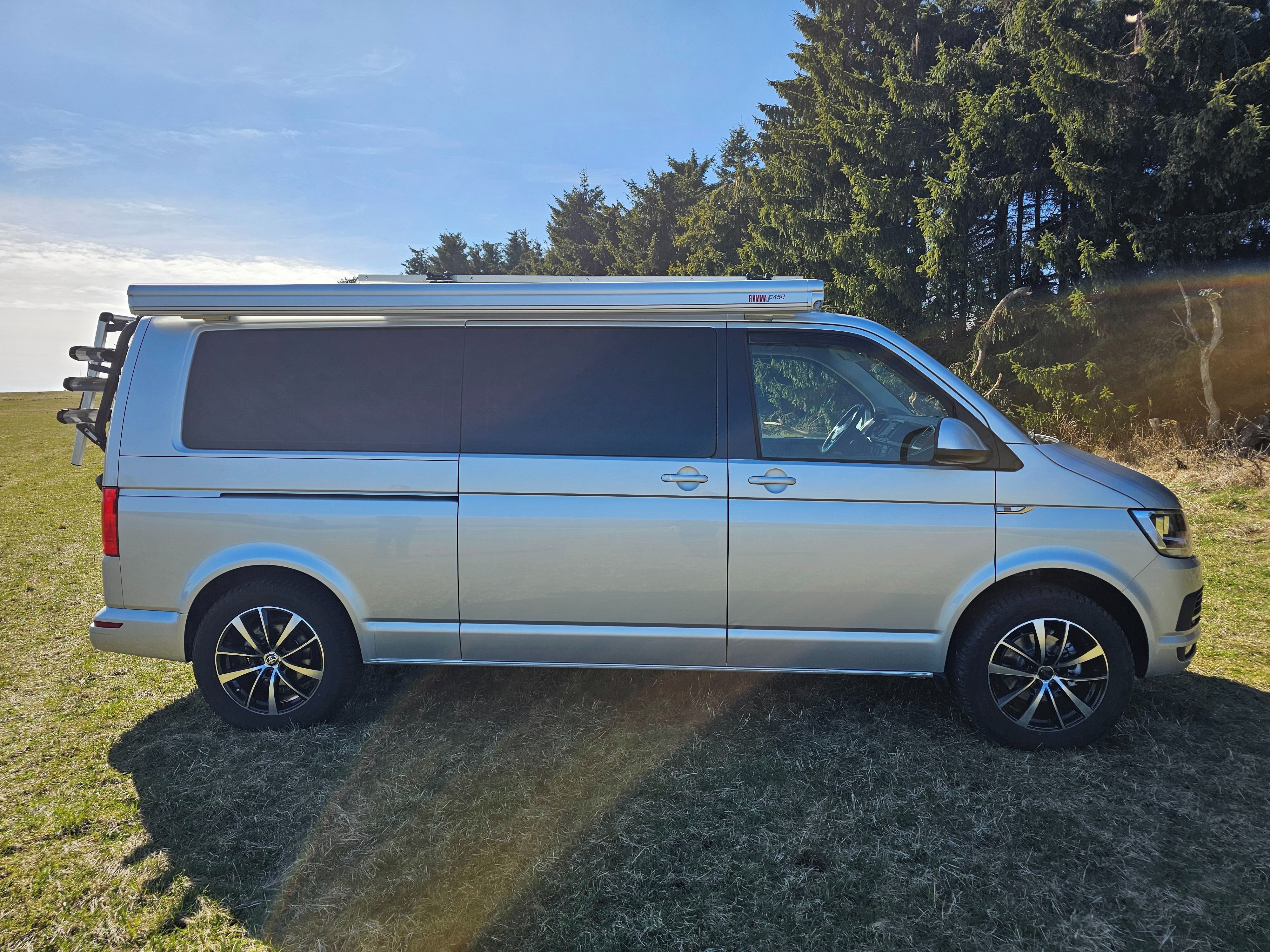 Volkswagen Caravelle, T6,2.0 TDi,Long 110kW +čip,TOP - fotka 4