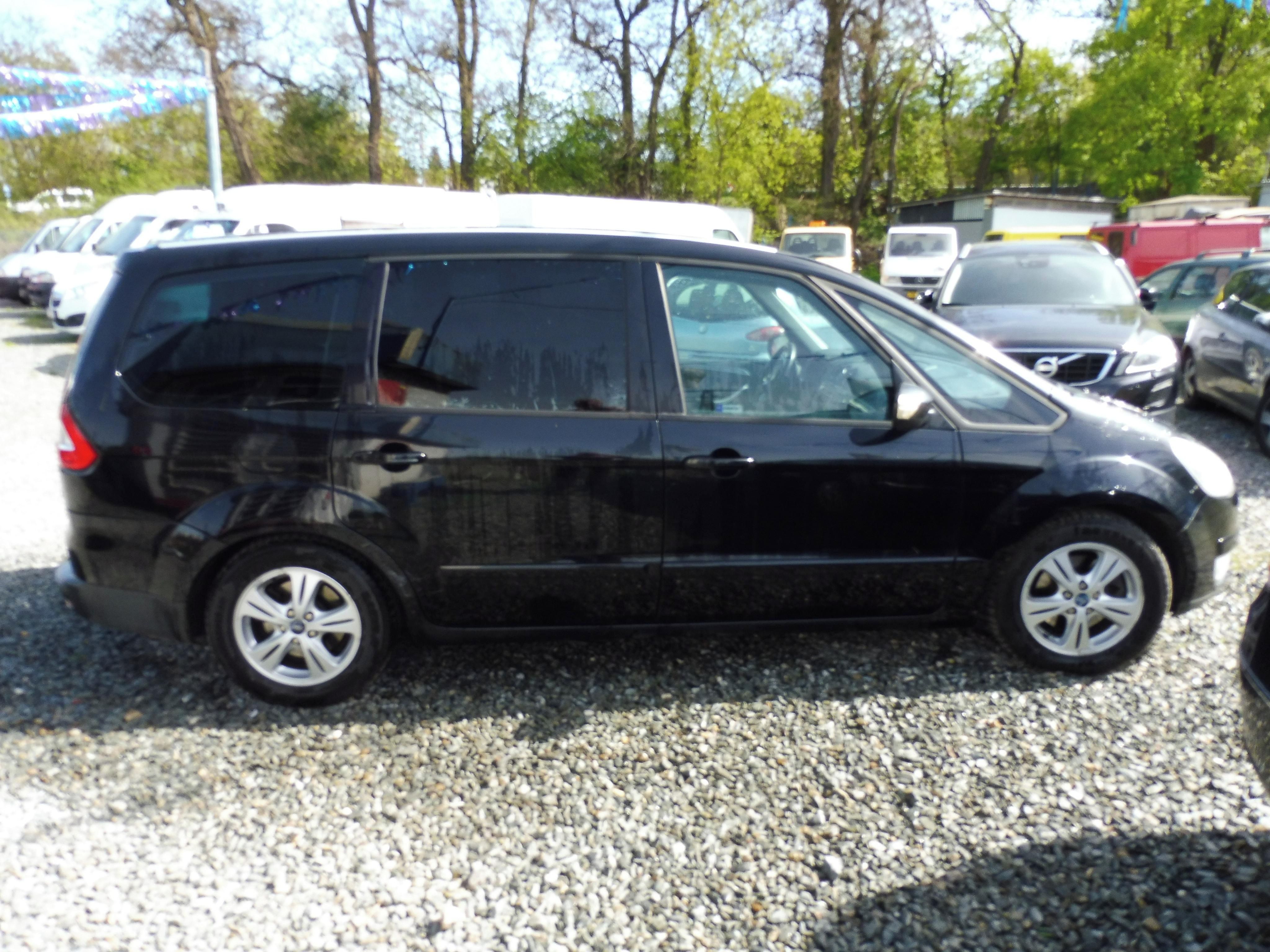 Ford Galaxy, 2,2 Tdci - fotka 4