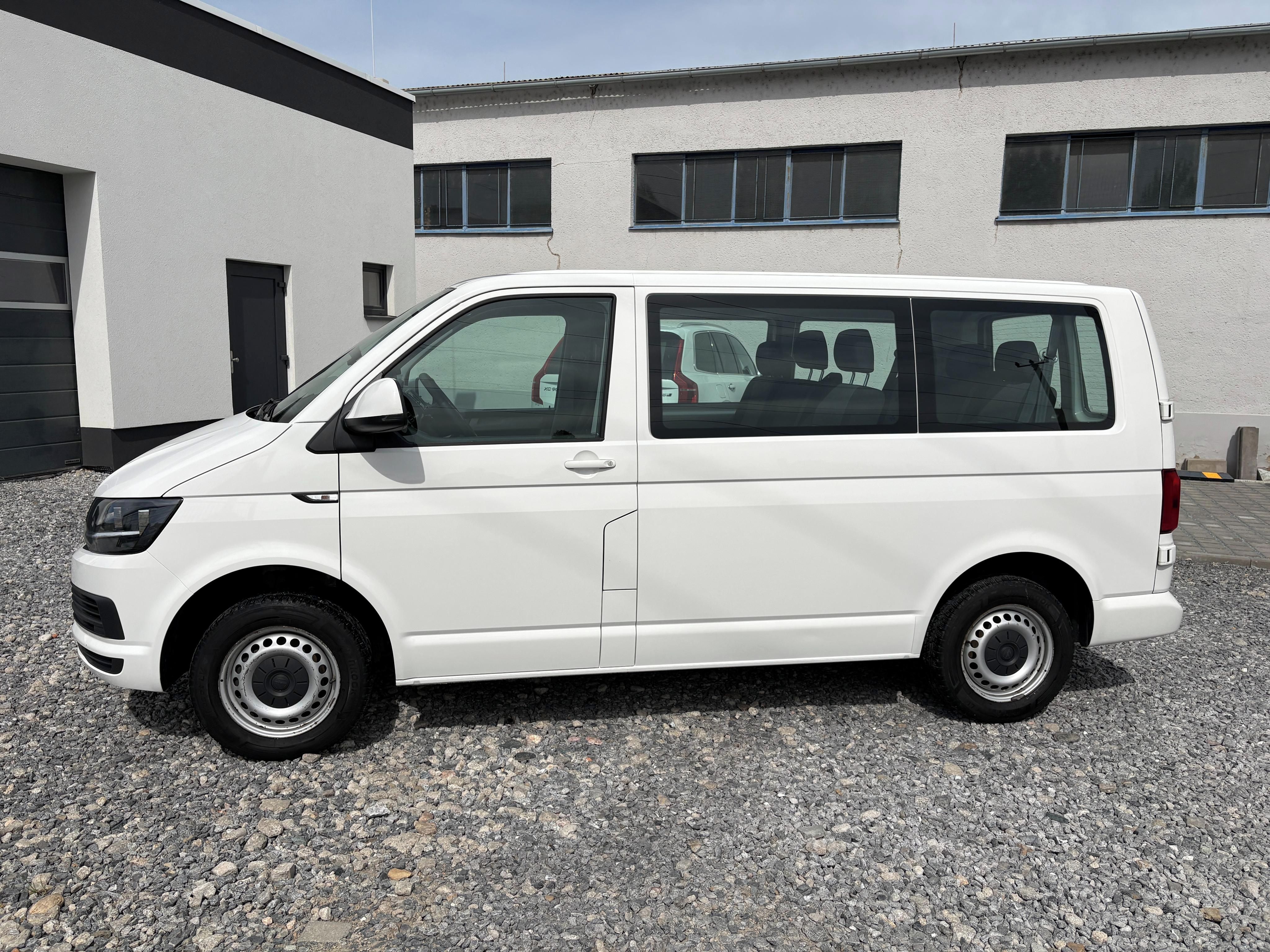 Volkswagen Transporter, 2.0TDi 8míst - fotka 5