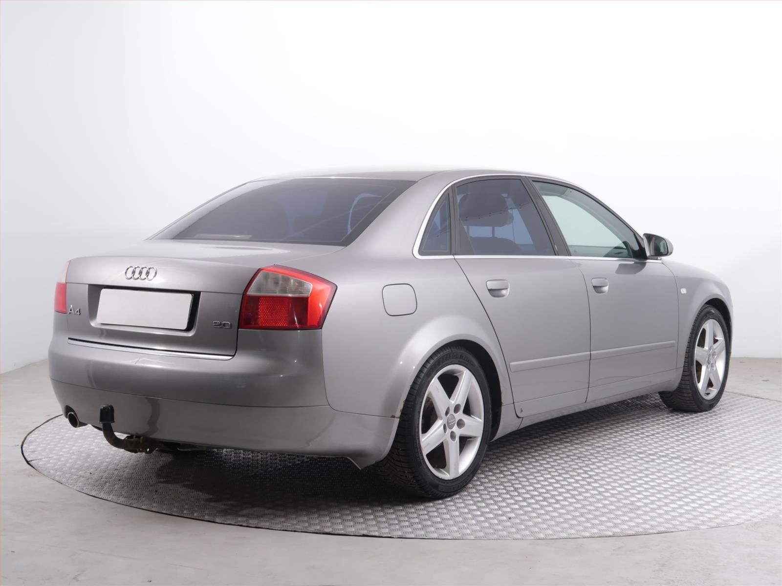 Audi A4, 2.0, po STK, Tažné - fotka 5