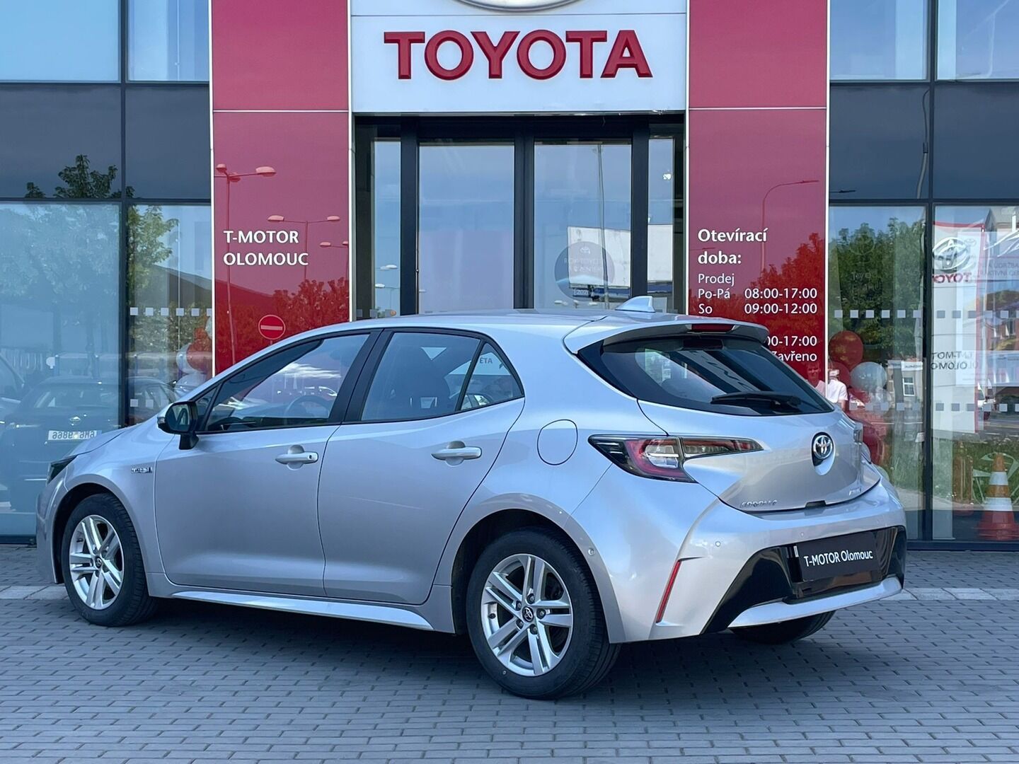 Toyota Corolla, 1.8 Comfort Tech HB - fotka 2