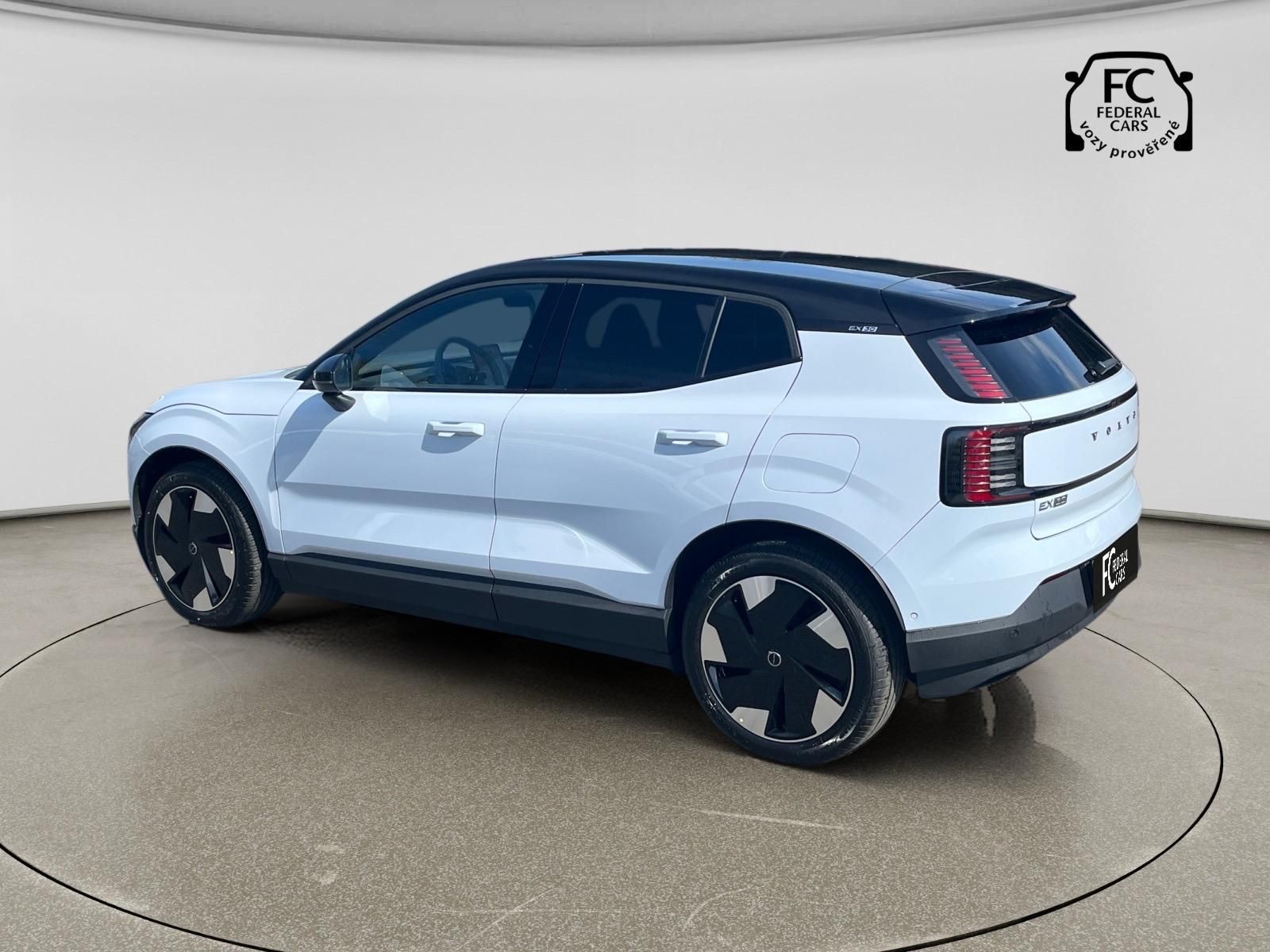 Volvo EX30, AWD Ultra Twin // TZ // + Kola - fotka 3