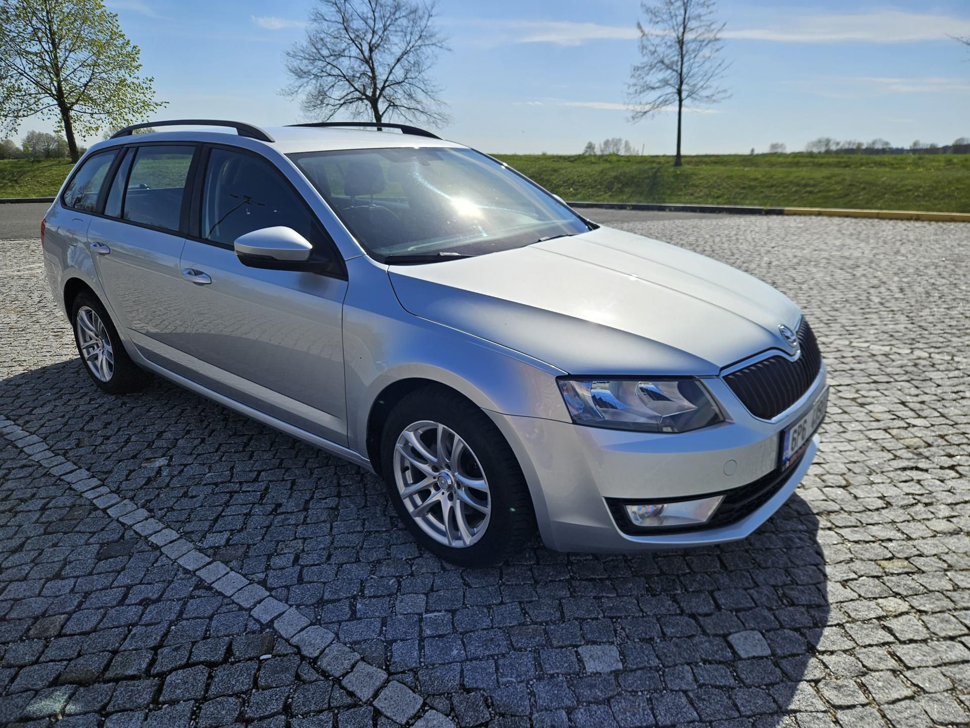 Škoda Octavia, 2L 110kw, DPH,  SPLÁTKY - fotka 4