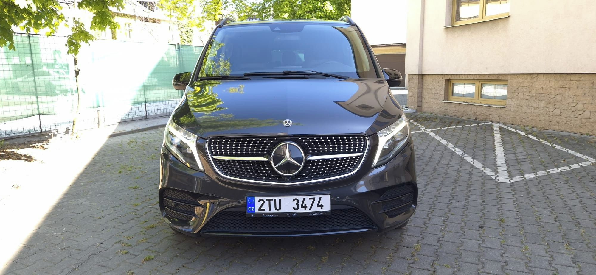 Mercedes-Benz Třídy V, V300d 4MATIC LONG AMG176kW DPH - fotka 6