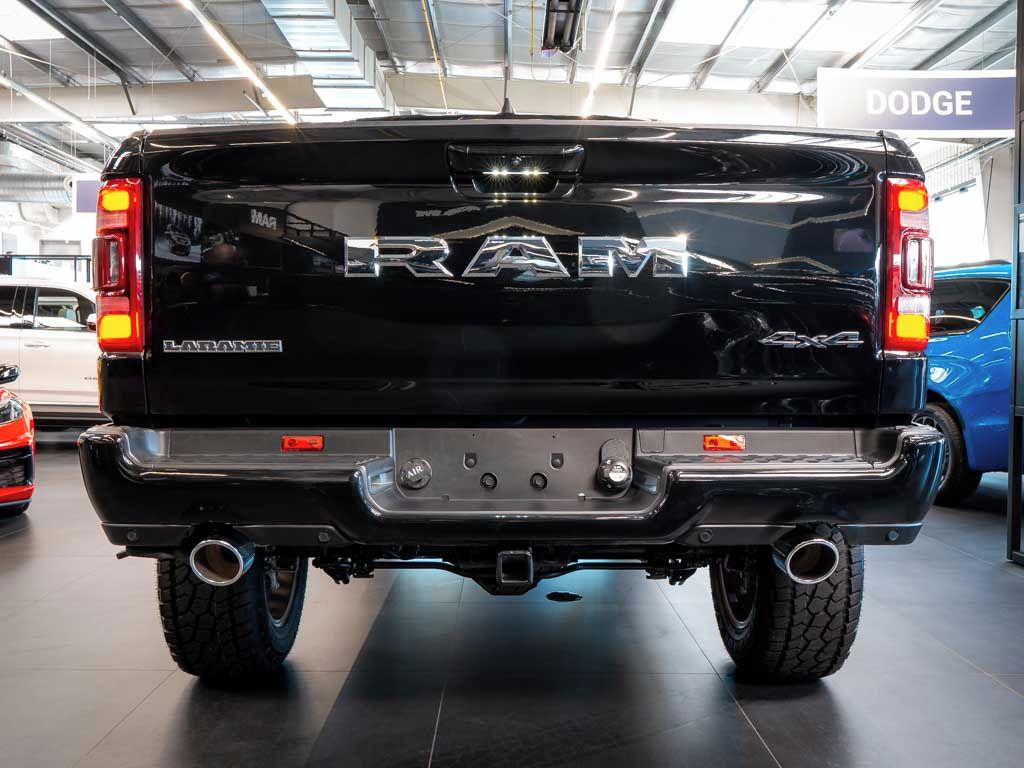Dodge Ram, 5.7 V8 Laramie Sport 6" LIFT - fotka 4
