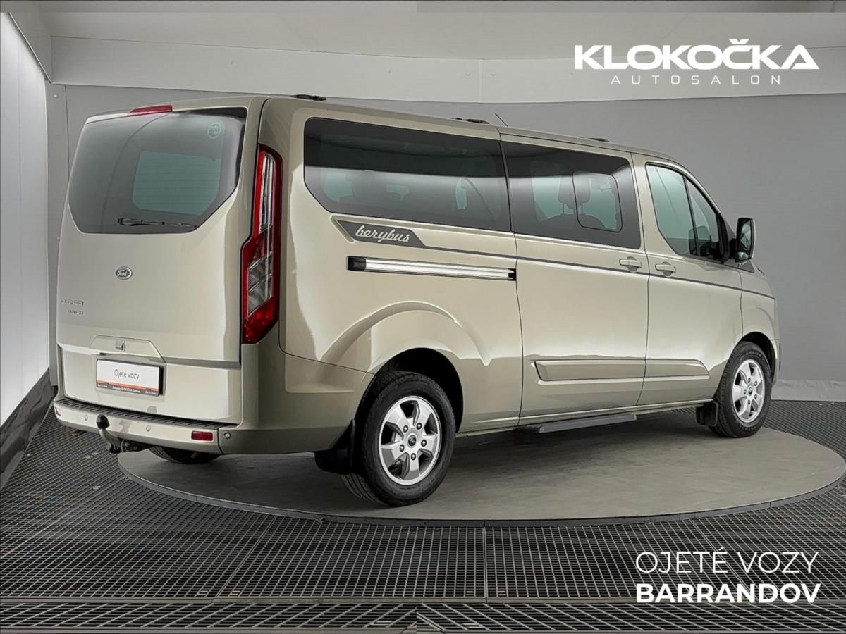 Ford Tourneo Custom, 2,0 2.0TDCi  Titanium L2 - fotka 2