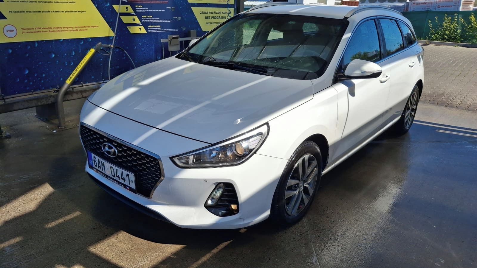 Hyundai i30, na splátky všem- top  výbava - fotka 2