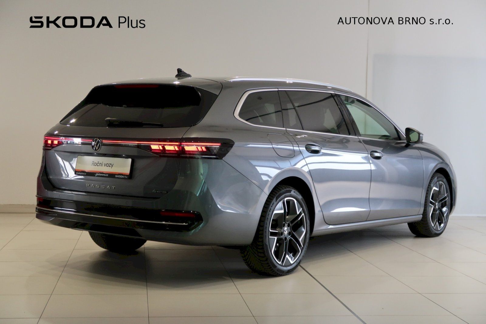 Volkswagen Passat Variant, 2.0 TDi 142kW Elegance - fotka 2