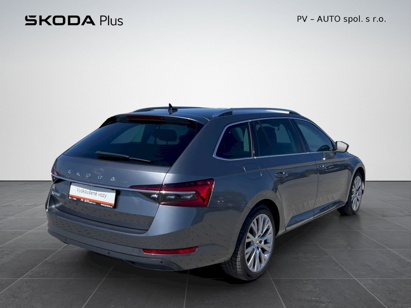 Škoda Superb, 2.0 TDI 110kW DSG Style Plus c - fotka 2