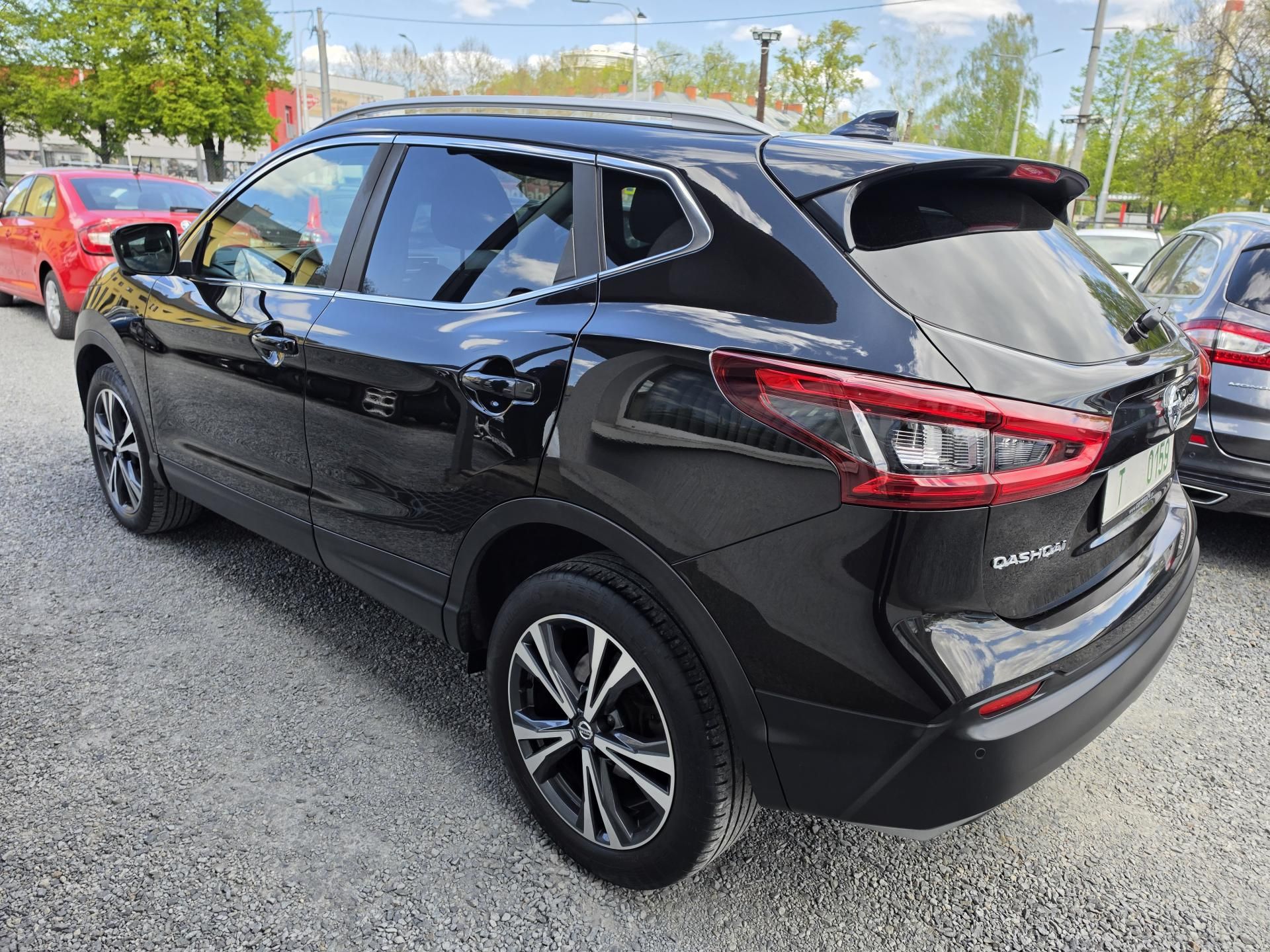 Nissan Qashqai, 1.2 T - fotka 3