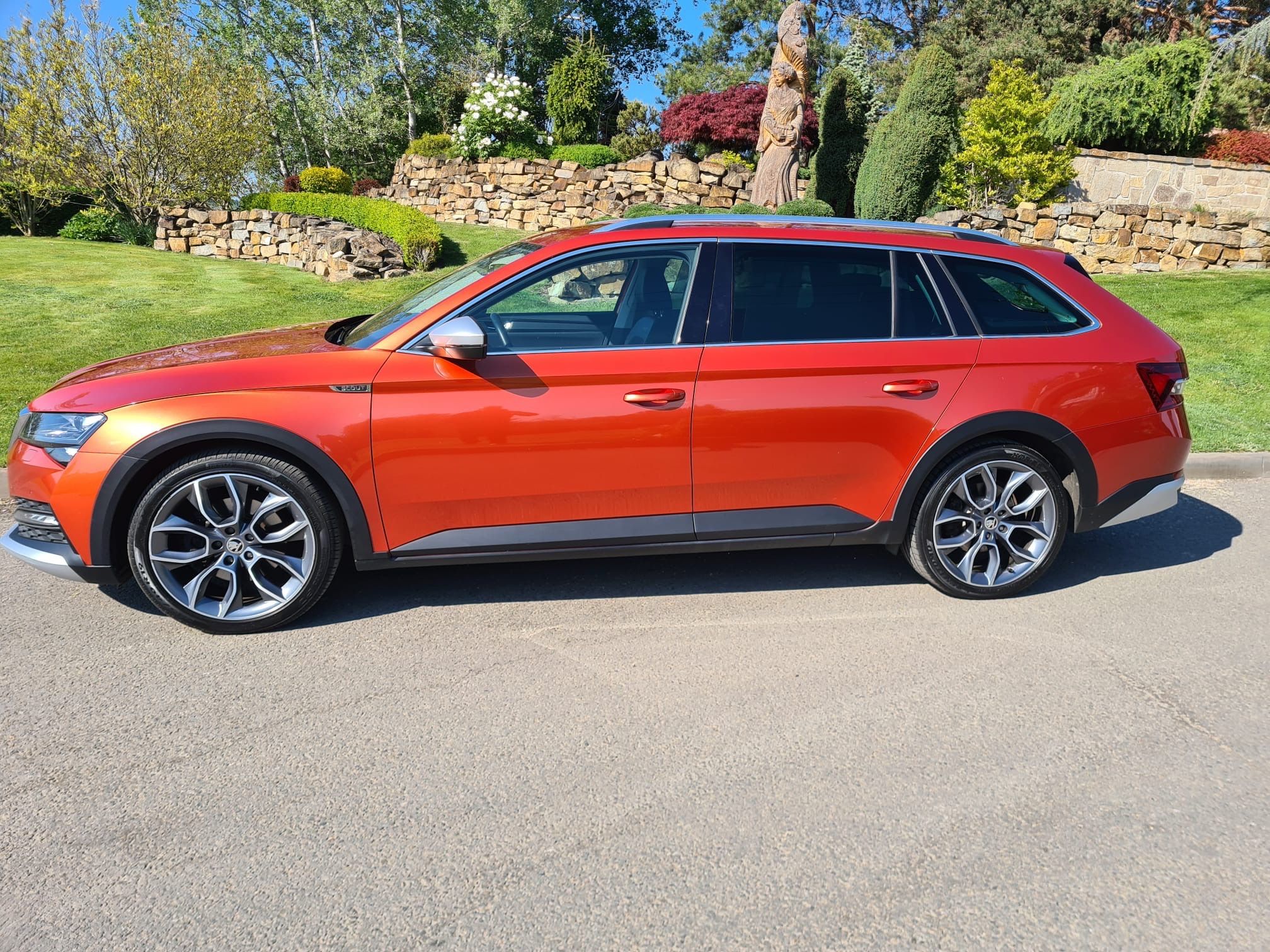 Škoda Superb, 2.0 TDI 140 kW DSG 4x4 Scout - fotka 6