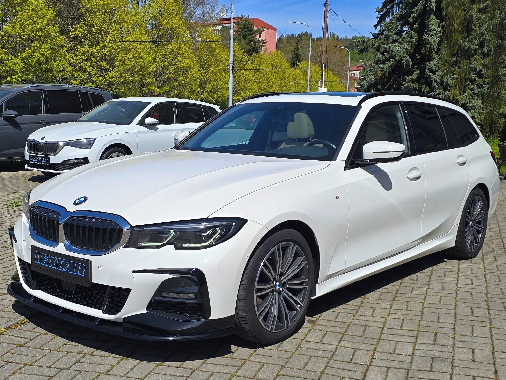 BMW Řada 3, 2.0D Touring Aut. M Sport DPH - fotka 3