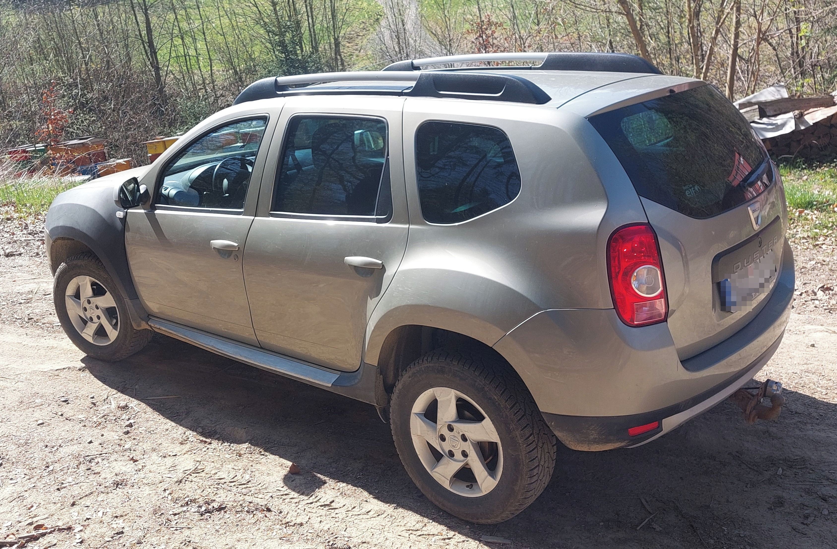Dacia Duster, Dacia Duster 1.6, 4x4, benzín - fotka 4