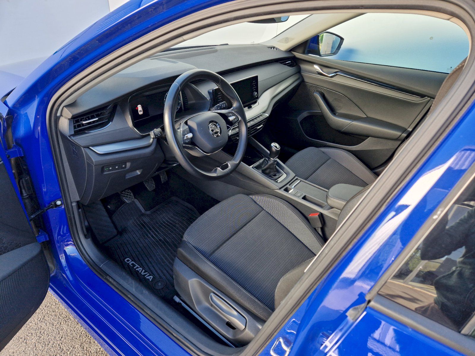 Škoda Octavia, 2.0TDI 85kW Ambition Plus - fotka 6