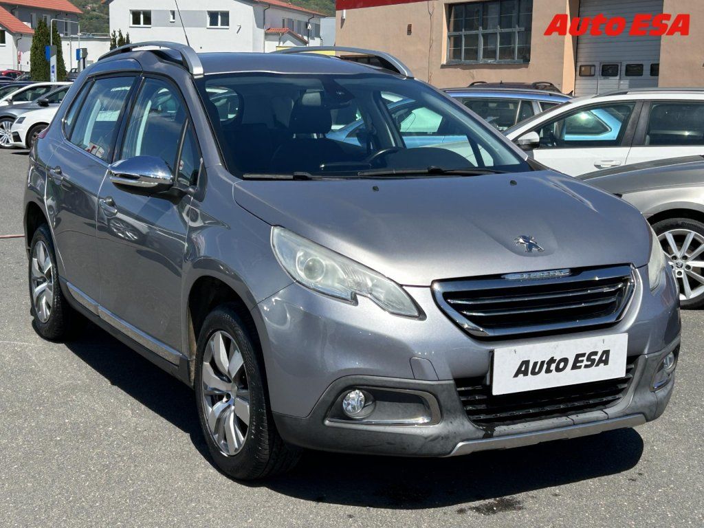 Peugeot 2008, 1.2,navi
