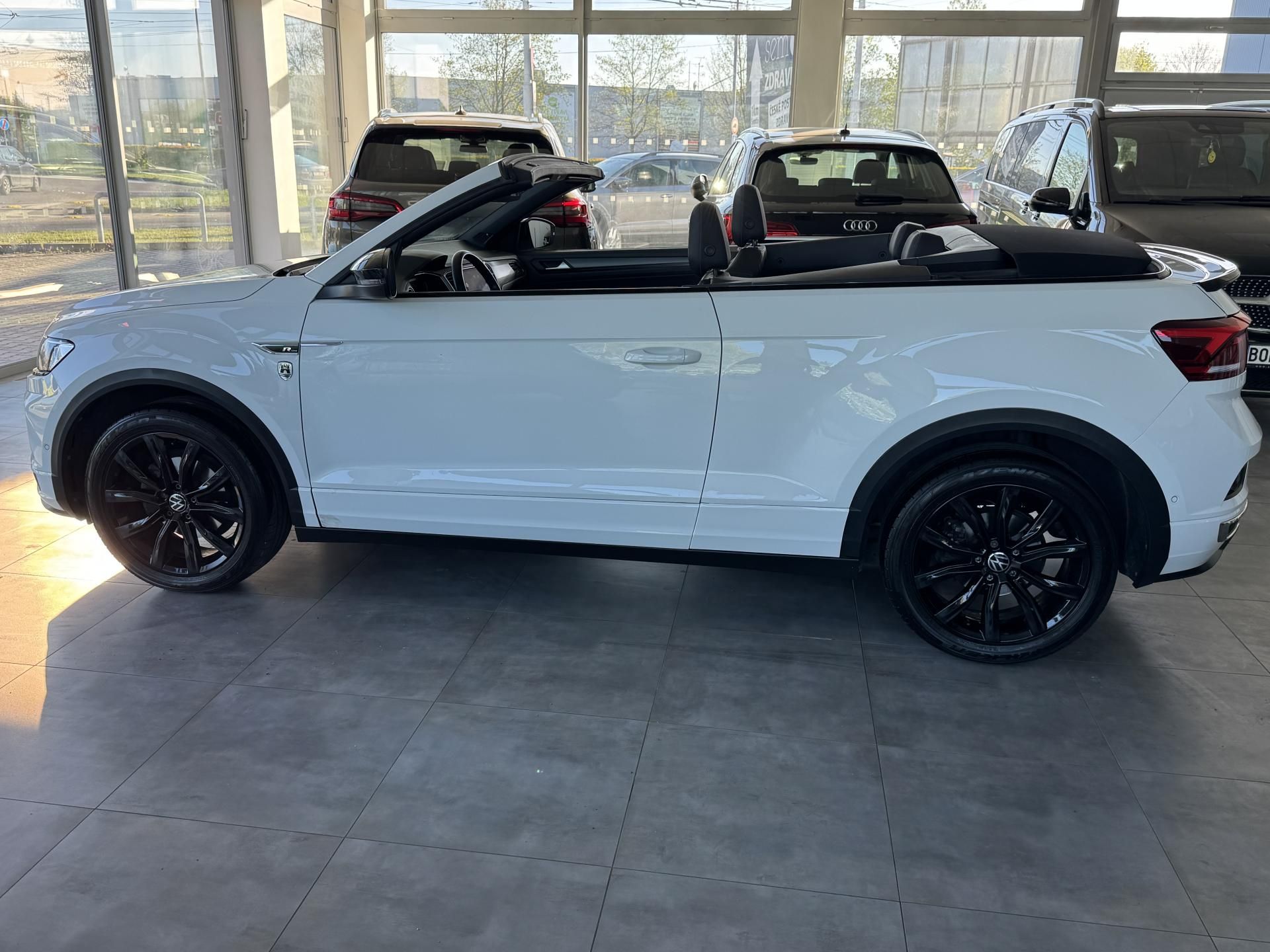 Volkswagen T-Roc, 1,5TSi DSG R-LINE LED - fotka 5