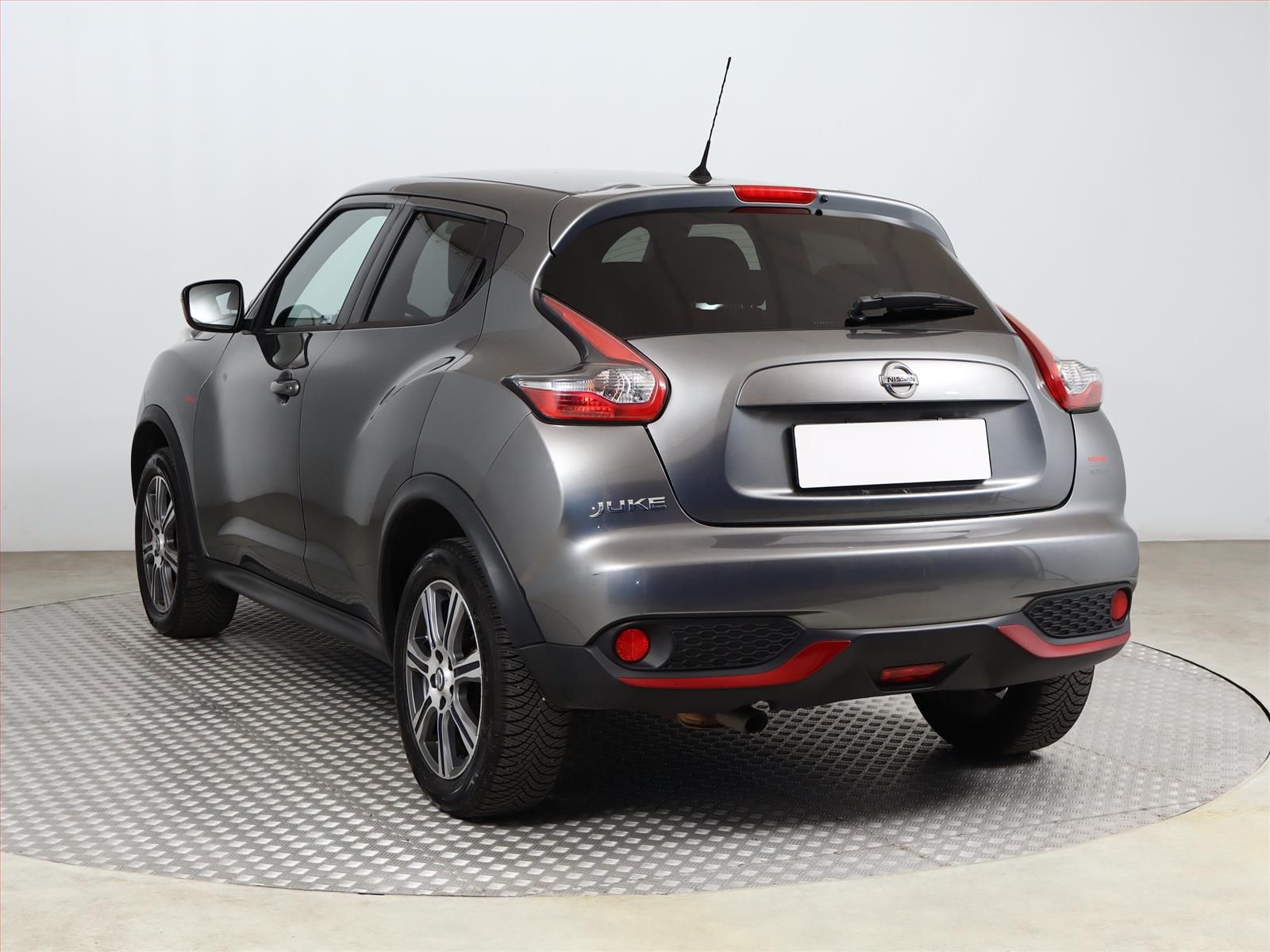 Nissan Juke, 1.2 DIG-T, Navi - fotka 4