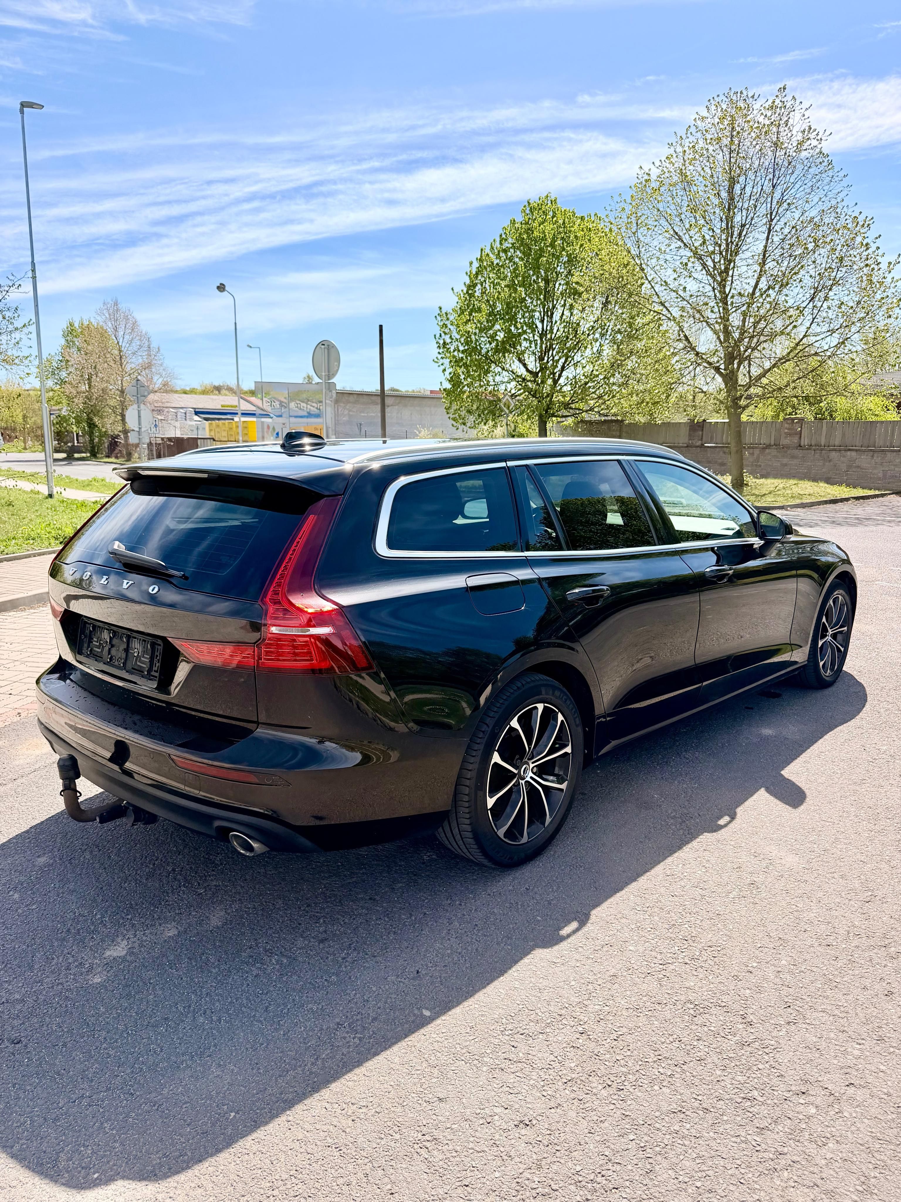 Volvo V60, 2.0/140kw D4, Momentum, DPH - fotka 3