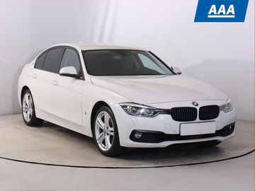 330e iPerformance, Sport Line