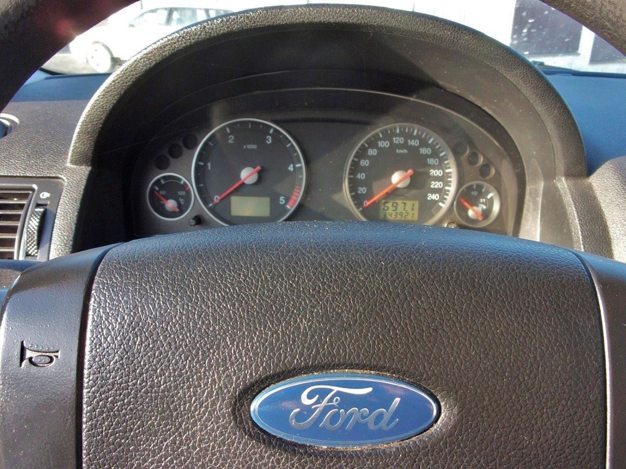 Ford Mondeo - fotka 4