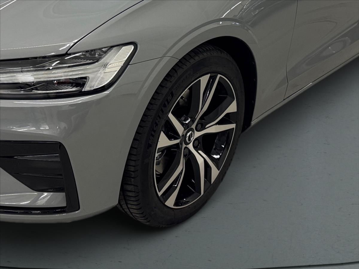 Volvo V60, 2,0 B4 FWD Plus Dark 5418 - fotka 6