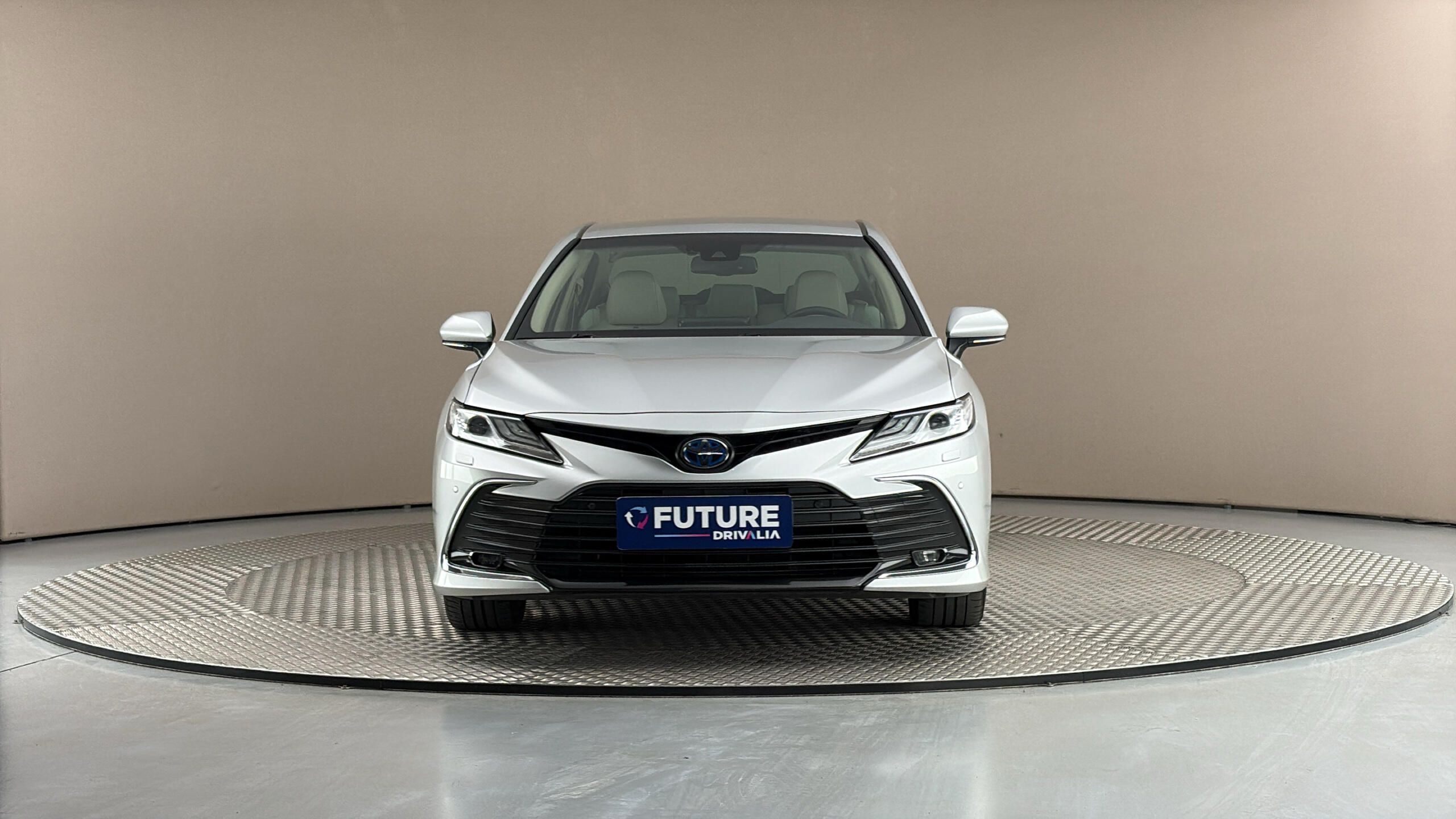 Toyota Camry, 2.5 Hybrid AUT Executive - fotka 3