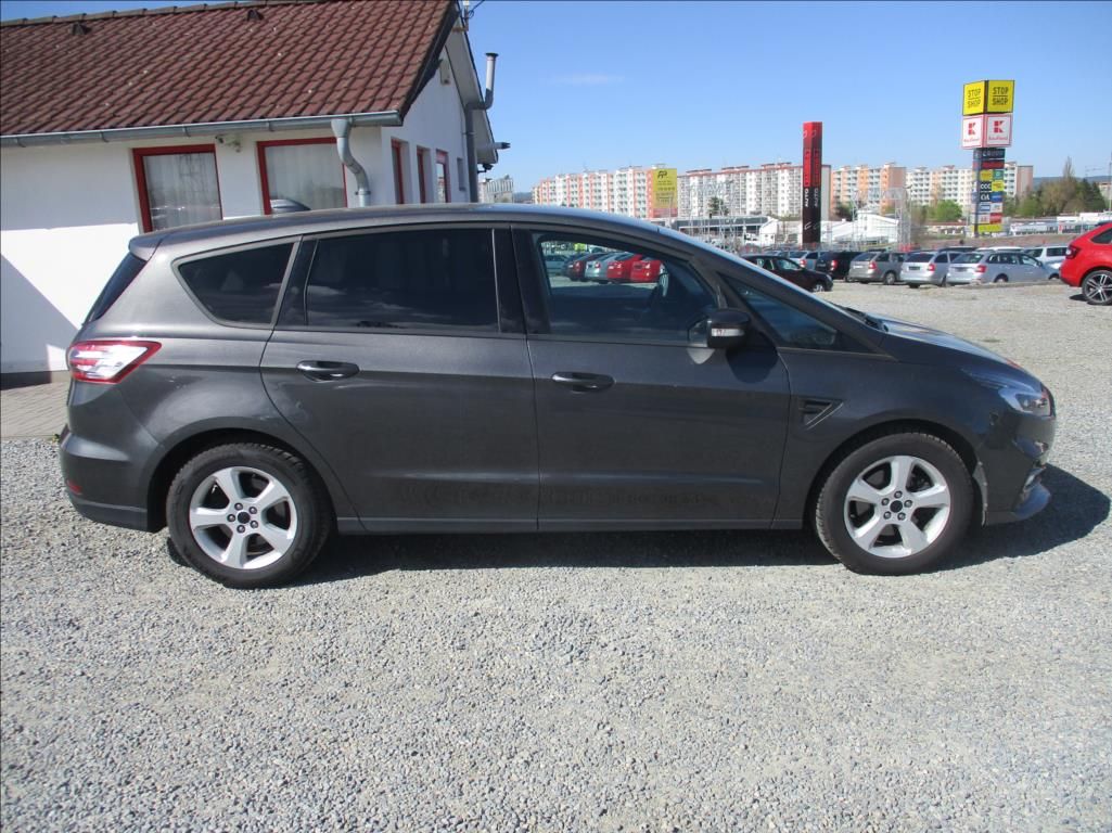 Ford S-MAX, 2,0 TDCi, NAVI,serviska,tažné, - fotka 4