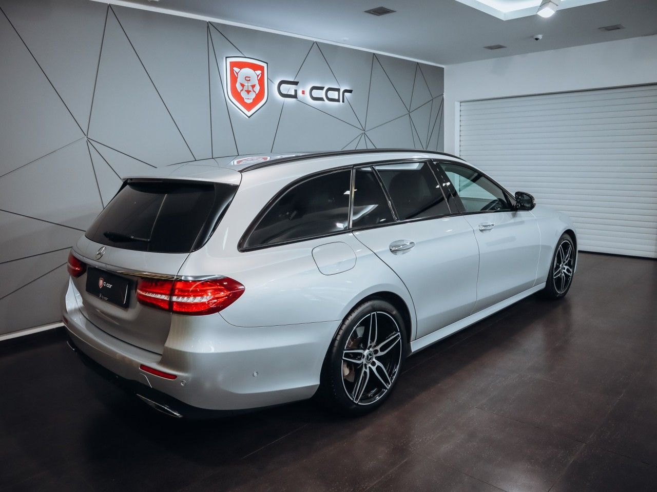 Mercedes-Benz Třídy E, E 400d 4MATIC AMG - TOP - fotka 5