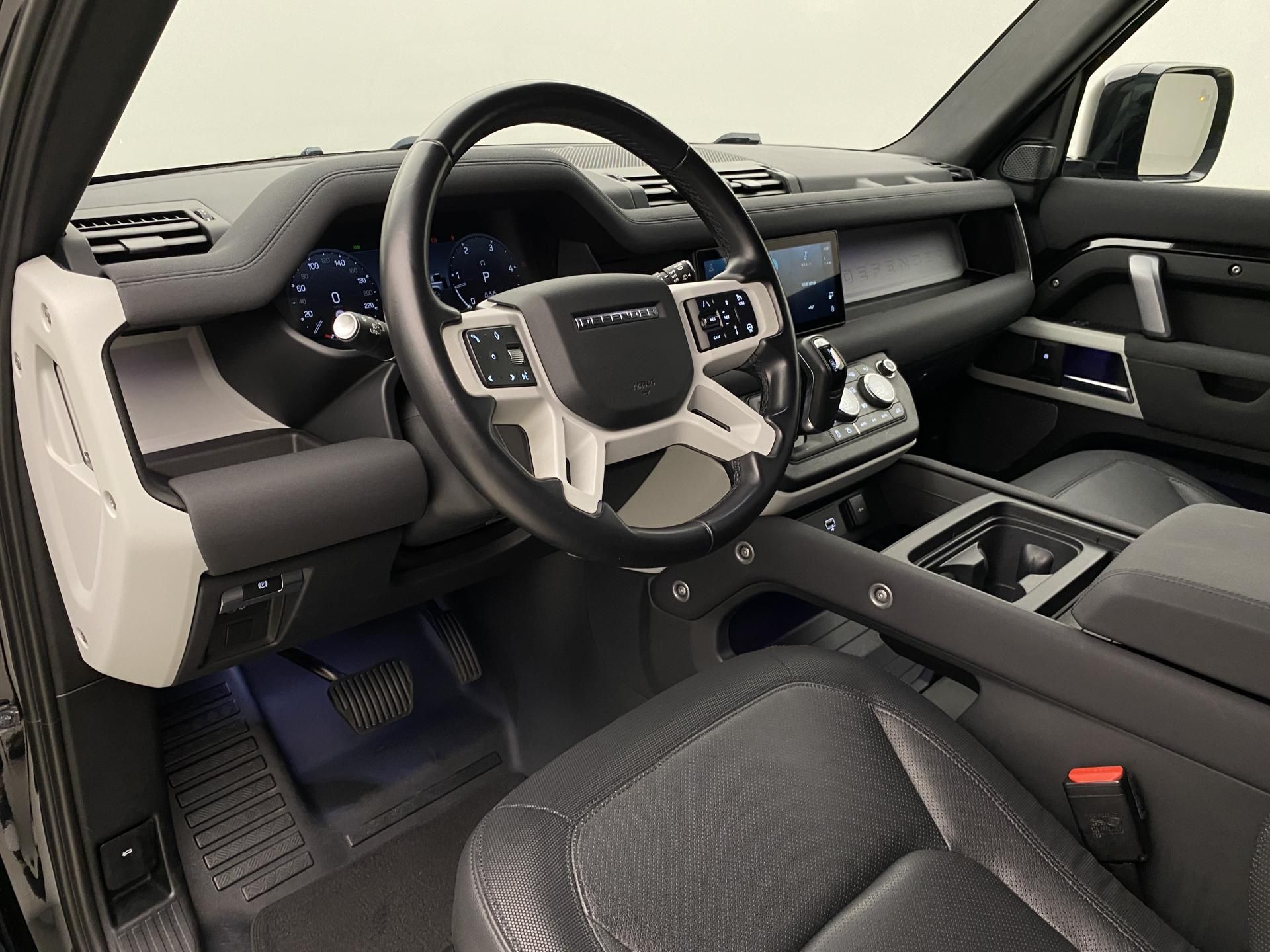 Land Rover Defender, 110 D300 X-DYNAMIC SE AWD AUT - fotka 4