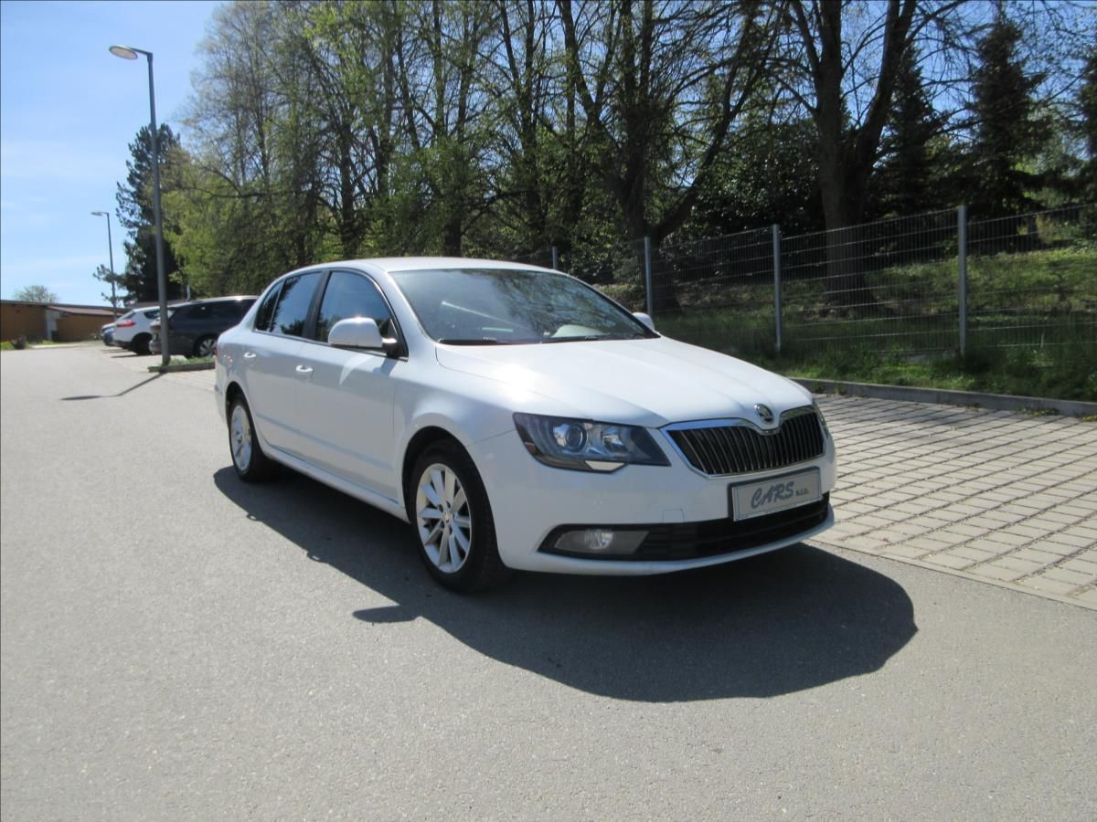 Škoda Superb, 2,0 TDi 103 Kw, Xenon, Vyhř. N - fotka 5