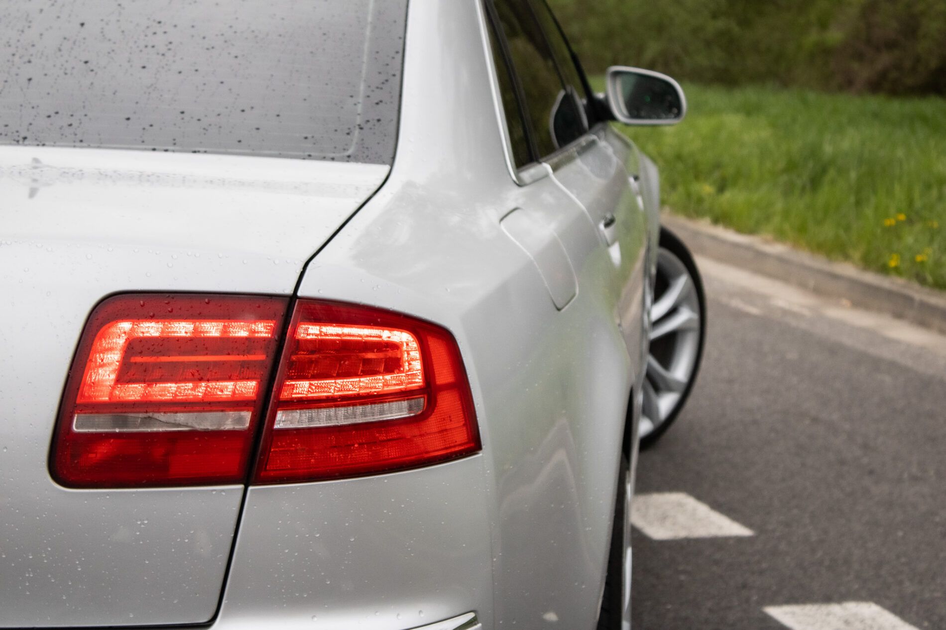 Audi A8 - fotka 4