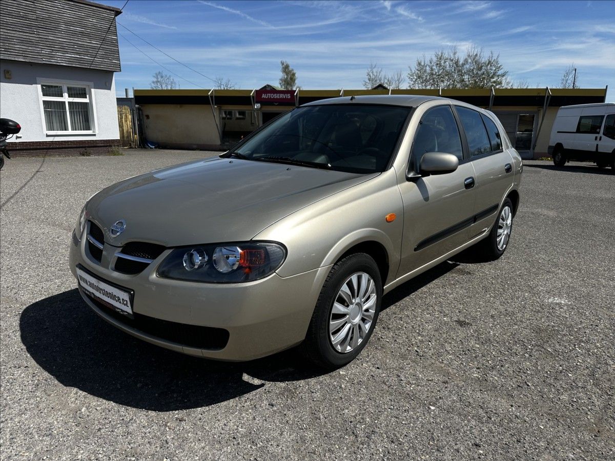 Nissan Almera, 1,5 i-AUT.KLIMA-MÁLO KM