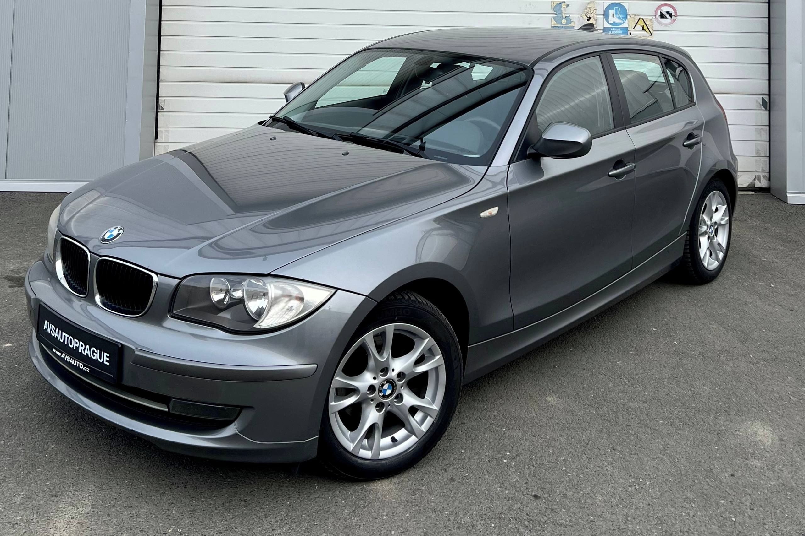 BMW Řada 1, (E87) LCI  SPORTOVNÍ HATCHBACK - fotka 3