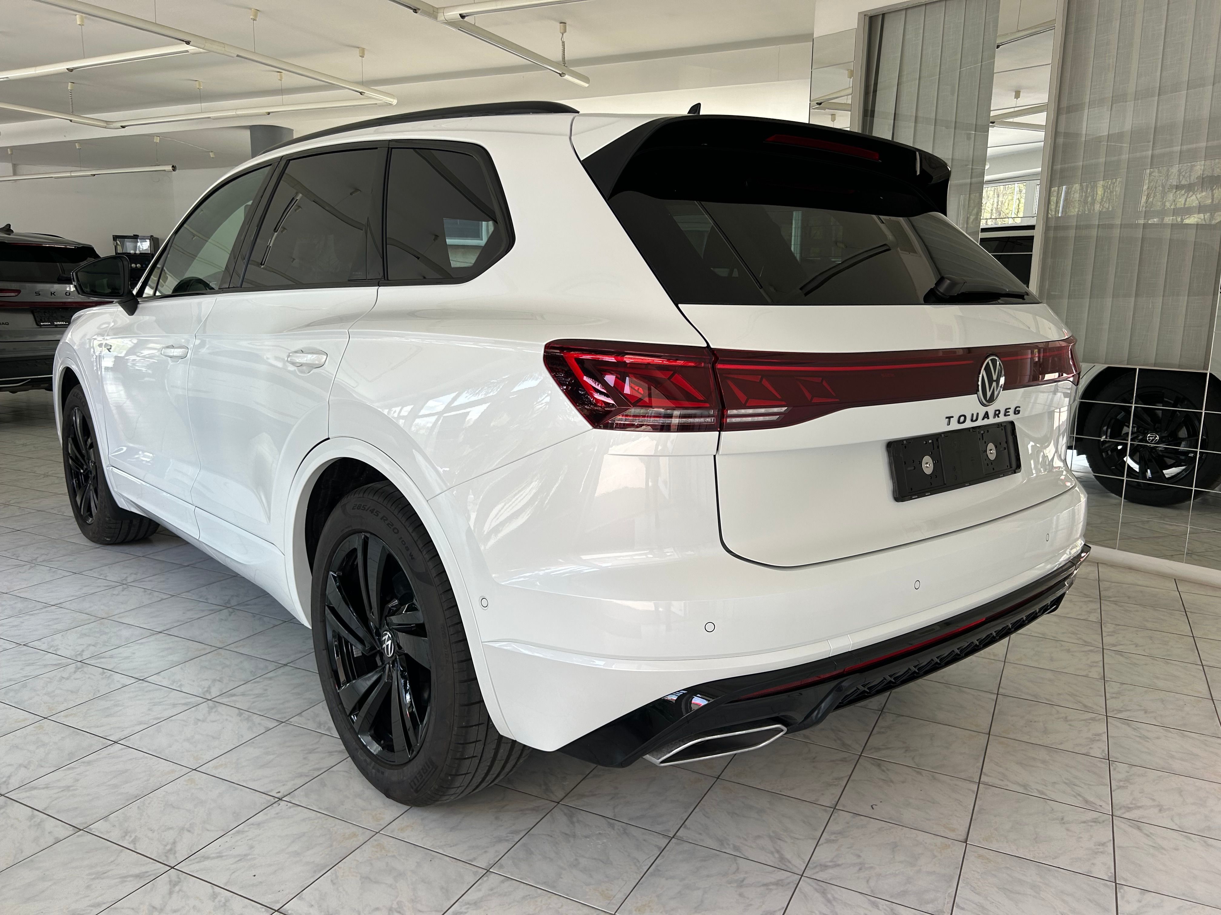 Volkswagen Touareg, R-Line Final Edition - fotka 5