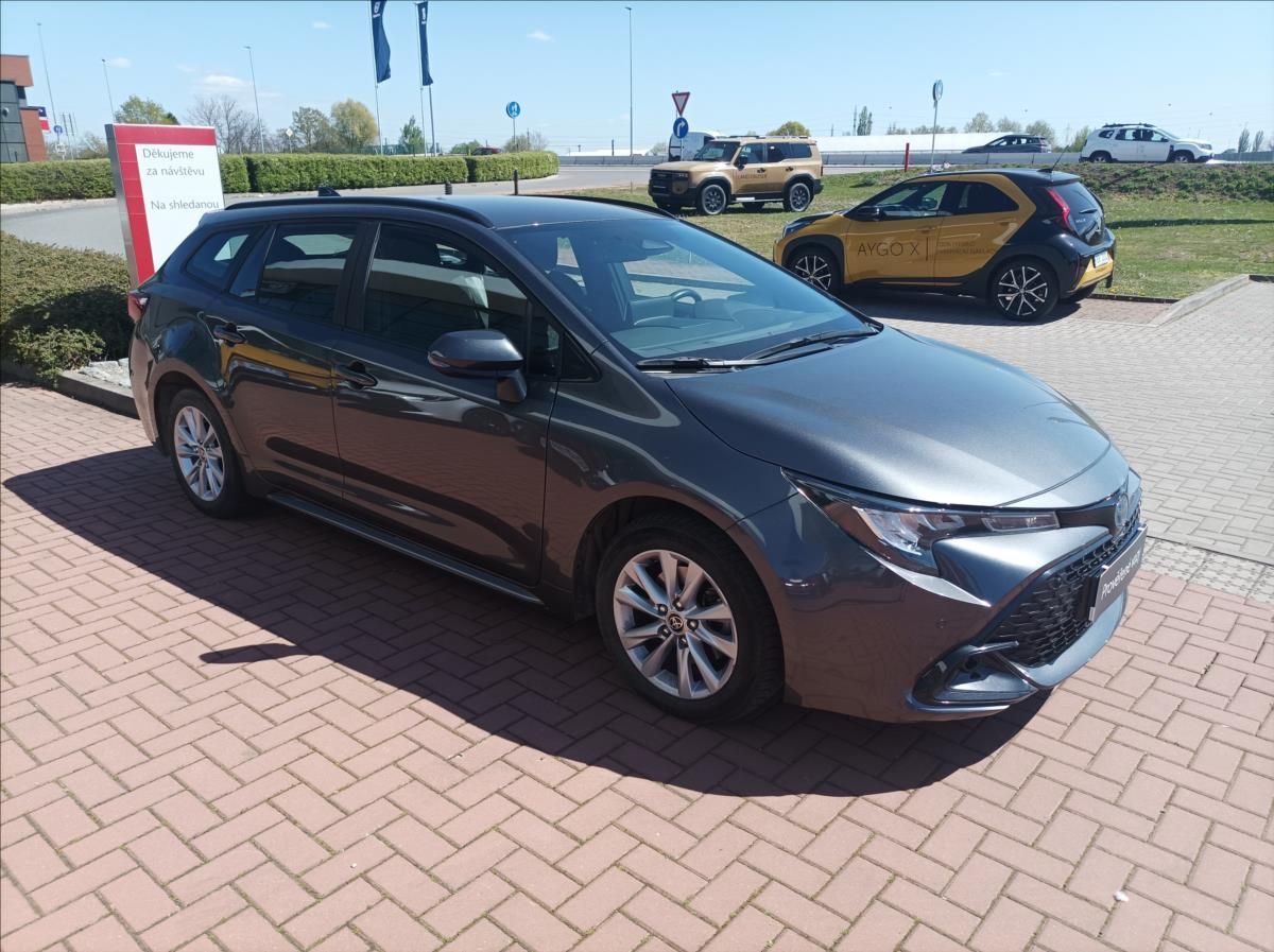 Toyota Corolla, 2,0 Comfort Tech - fotka 5