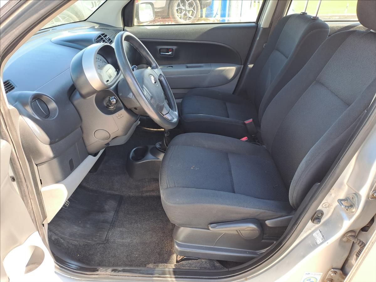 Subaru Justy, 1,0 i KLIMA - fotka 5