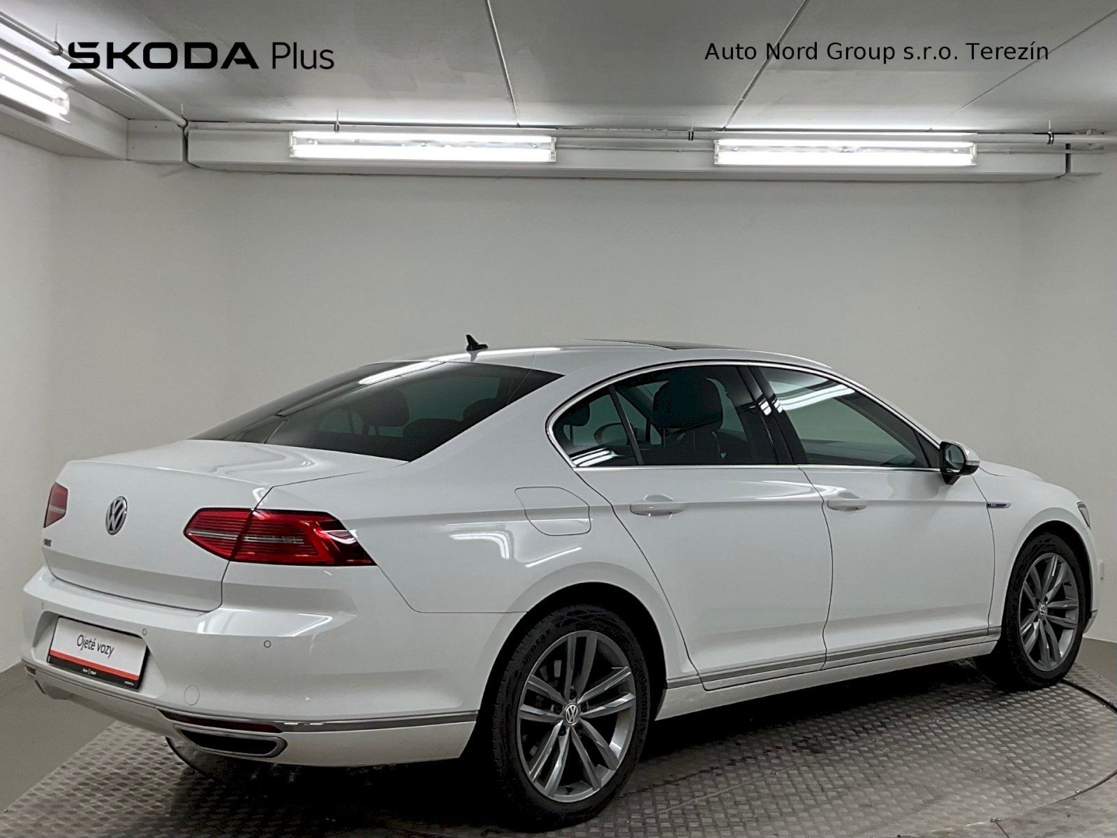 Volkswagen Passat, 1,4 TSI PLUG-IN-HYBRID 6DSG LI - fotka 2