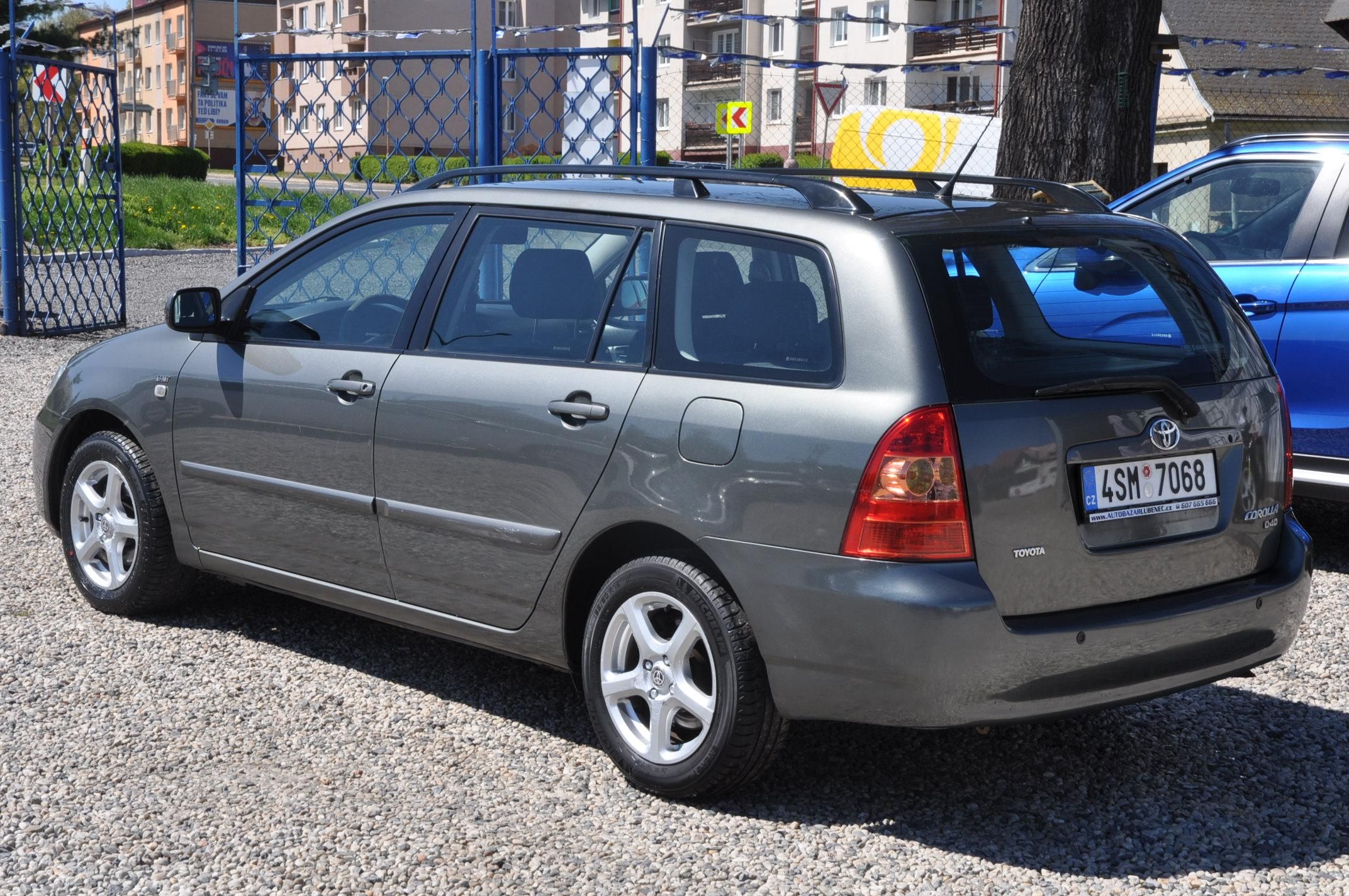 Toyota Corolla, 1.4D-4D 66kW KOMBI Automat - fotka 4
