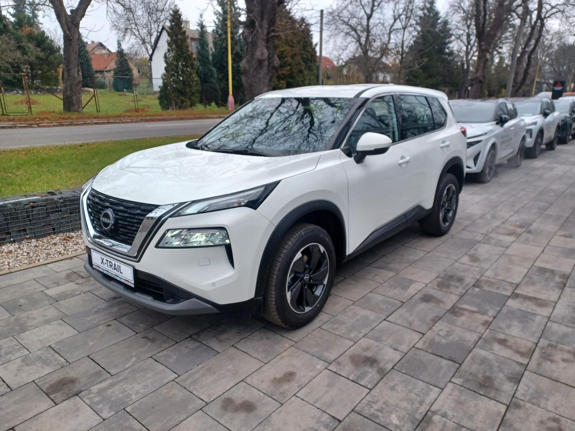 Nissan X-Trail, 1.5VC-T ACENTA+Comfort Pack - fotka 3