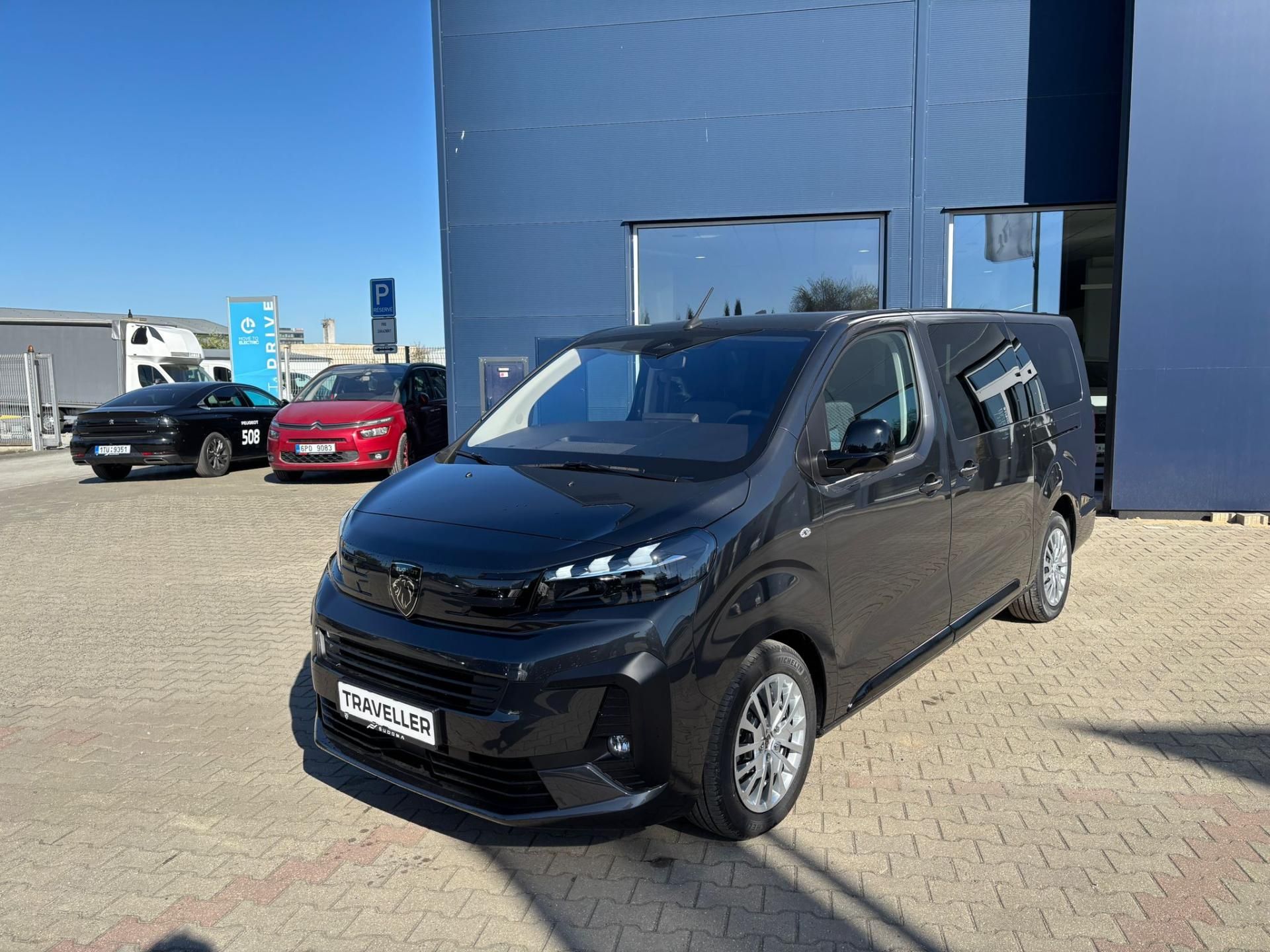 Peugeot Traveller, Active L3 2.2 BlueHDi 180 EAT8 - fotka 3