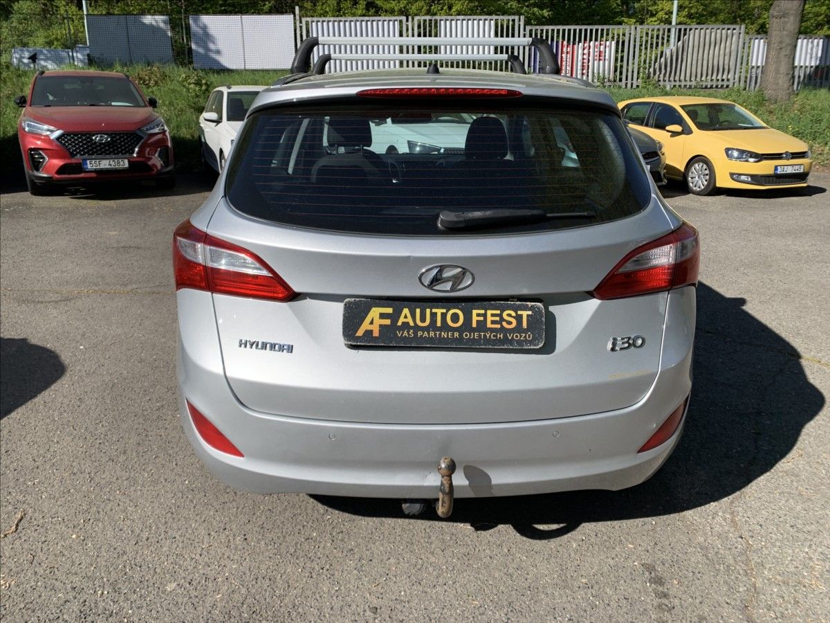 Hyundai i30, 1,6 CRDi ČR,SERVISKA - fotka 6