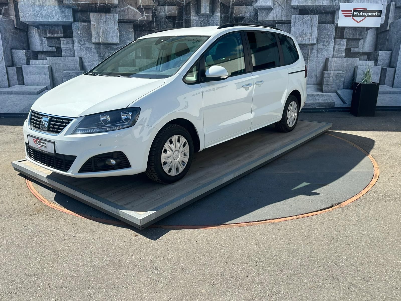 Seat Alhambra, 2.0TDi, 110KW, ACC, BLIS, DPH - fotka 3