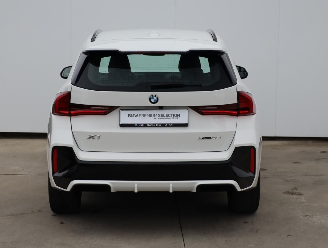 BMW X1, xDrive23i - fotka 4