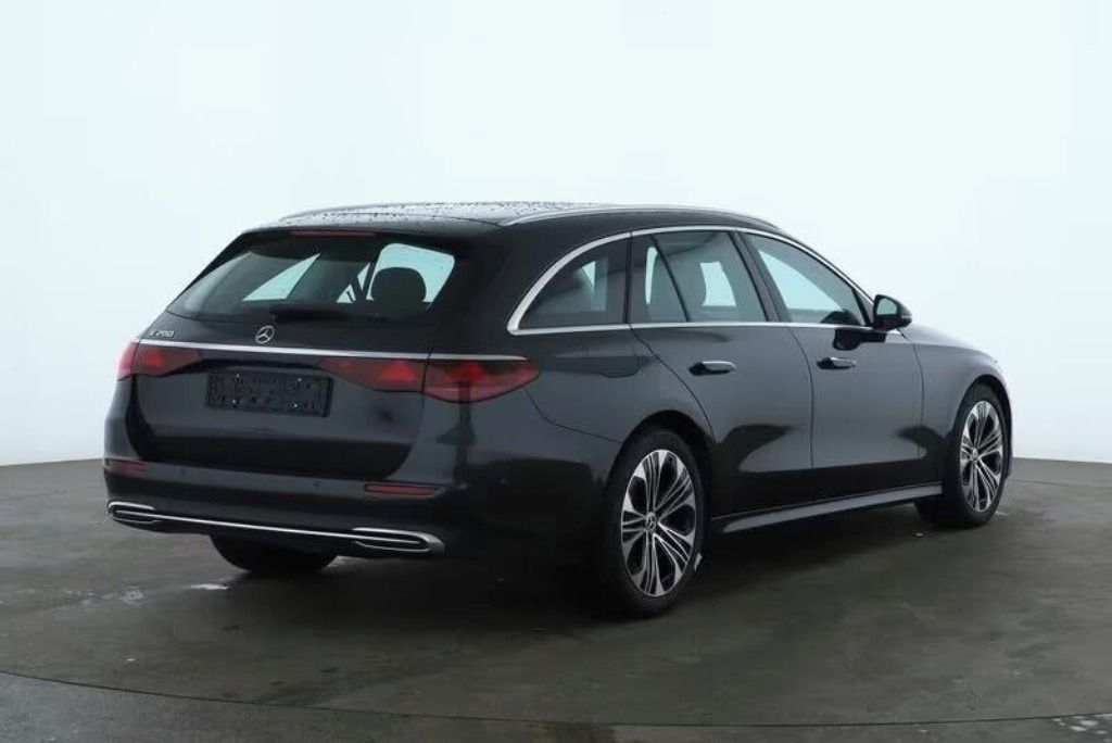 Mercedes-Benz Třídy E, 200 T AVANTGARDE Advanced - fotka 2