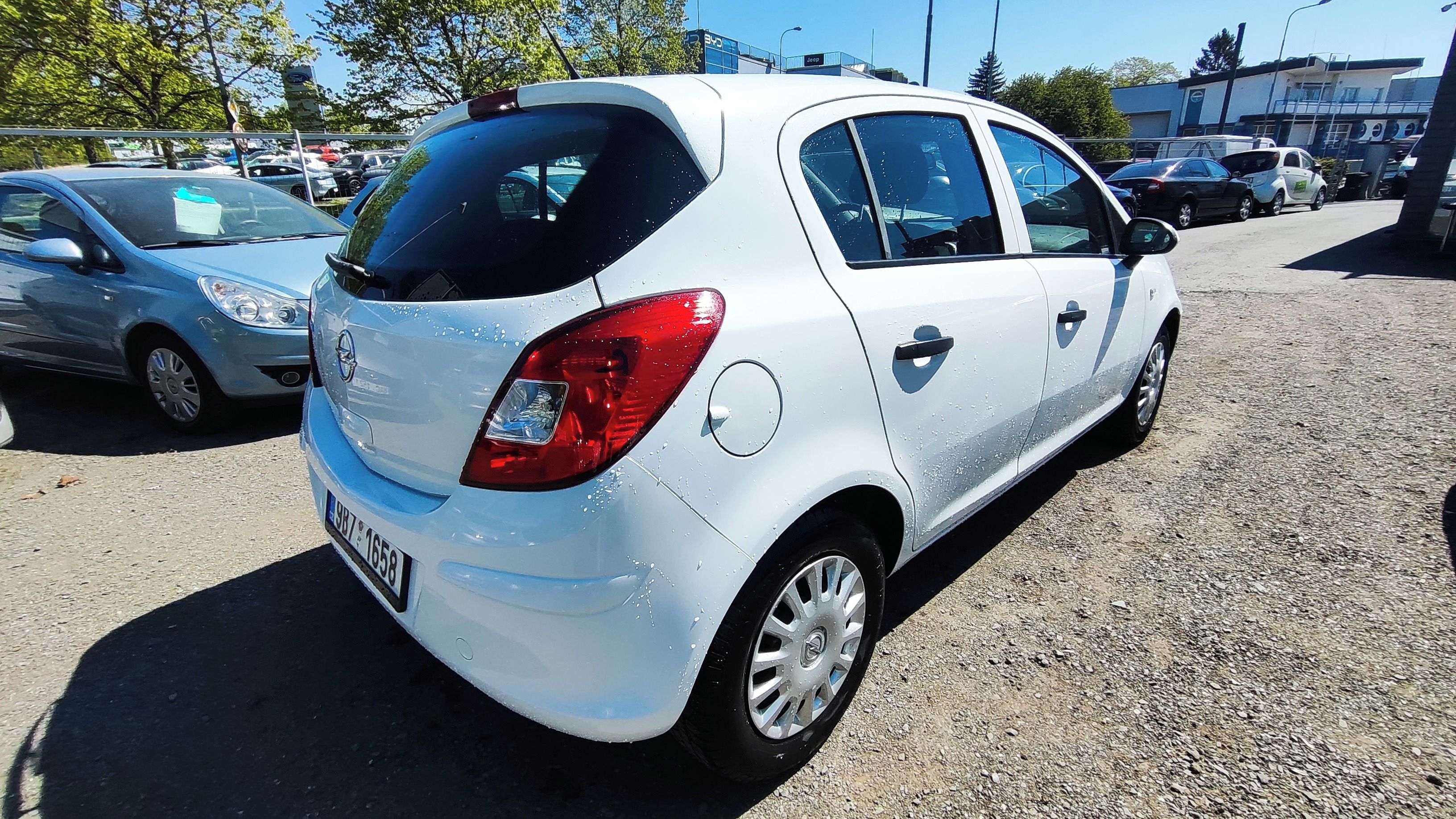 Opel Corsa, 1.2i  klimatizace  ČR - fotka 5